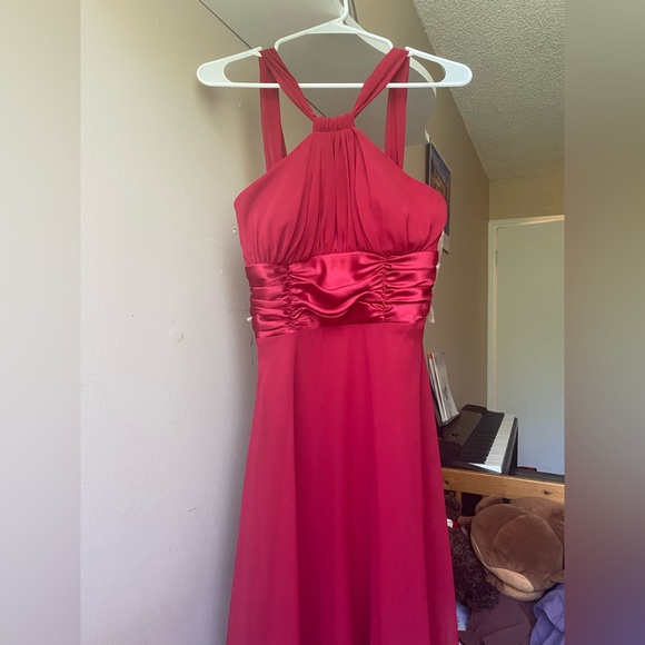 FANCY RED DRESS  |  Size 6 - Picture 2 of 7